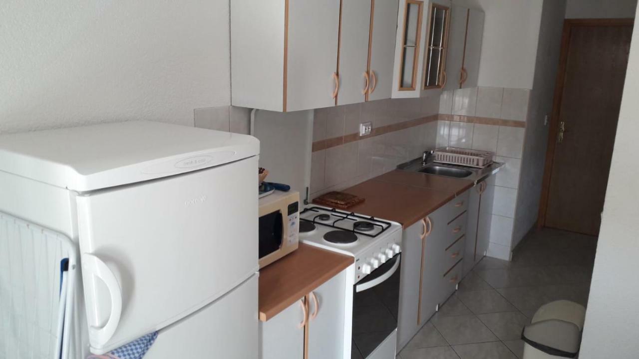 Apartment Hrgic Vir Exteriér fotografie